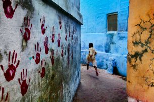 Boy running in Jodhpur
