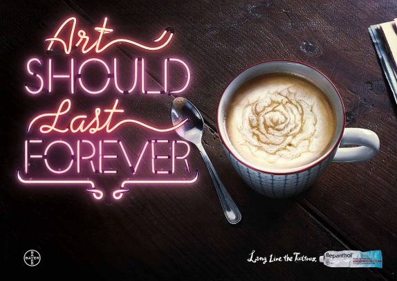 adveritising for bepanthol with cappuccino and decorated foam