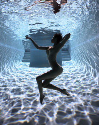 undewater study by howard schatz
