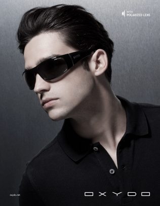 Oxydo advertising with a man wearing black sunglasses