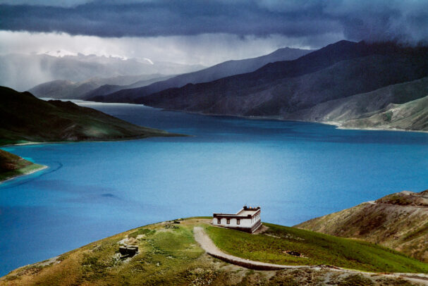 landscape of tibetan Holy Lake