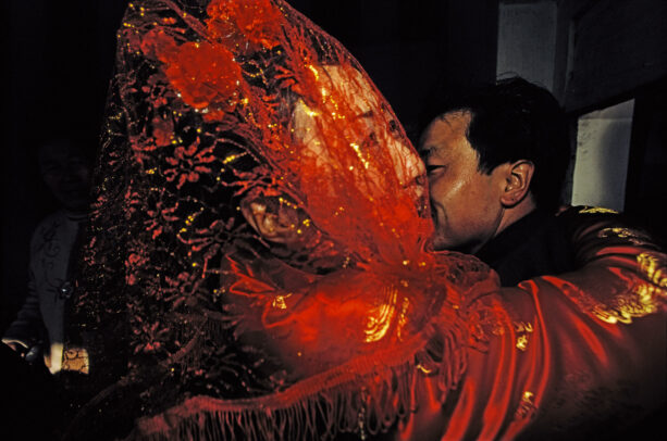 chinese bride and groom on wedding day