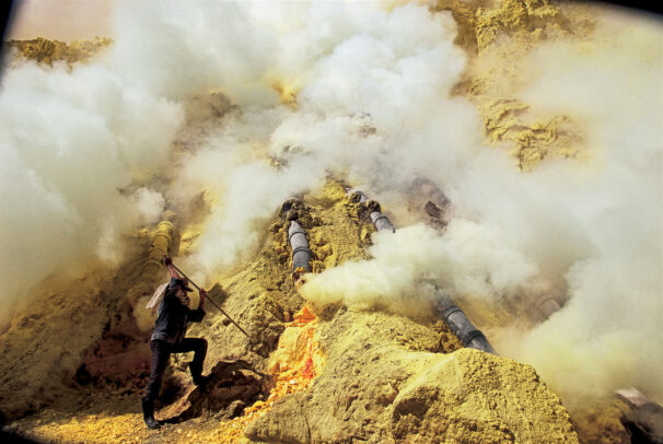 steam of sulfur from a 
